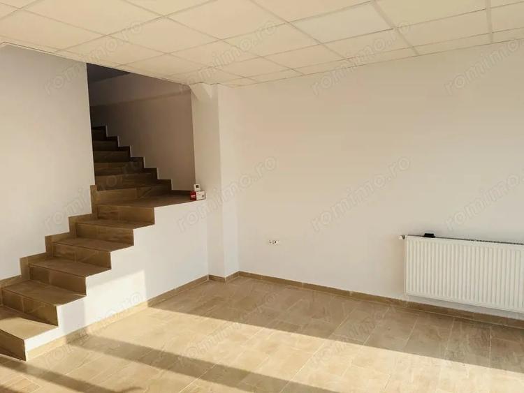 Spațiu comercial, de 386 mp, în Domnești