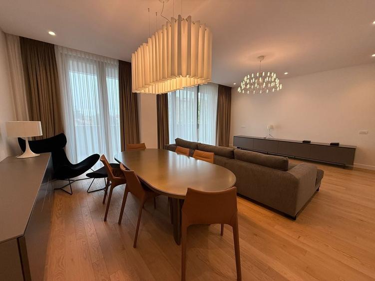 Apartament cu 4 camere, mobilat în Floreasca