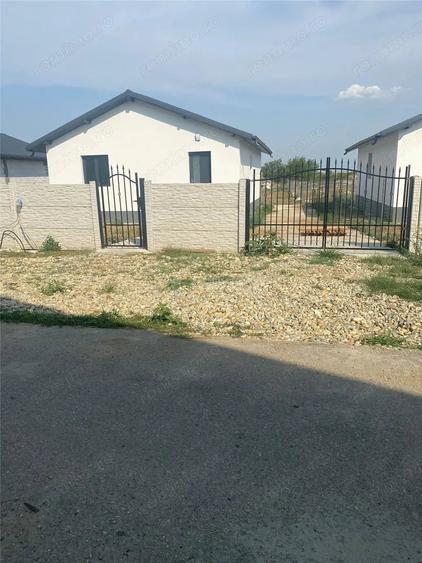 Casă cu 3 camere cu Teren 800 Mp în Central