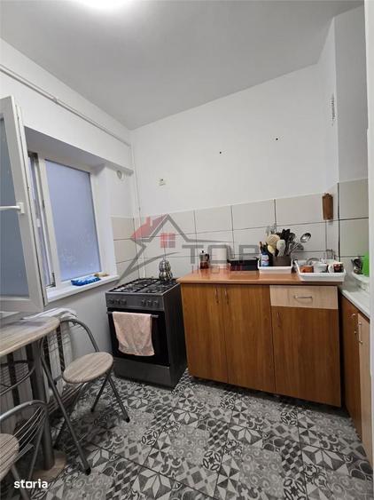 Apartament cu 2 camere semidecomandat în Dacia