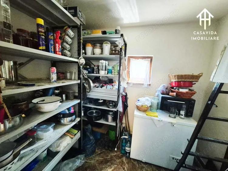 Casă cu Teren 2800 Mp în Săceni