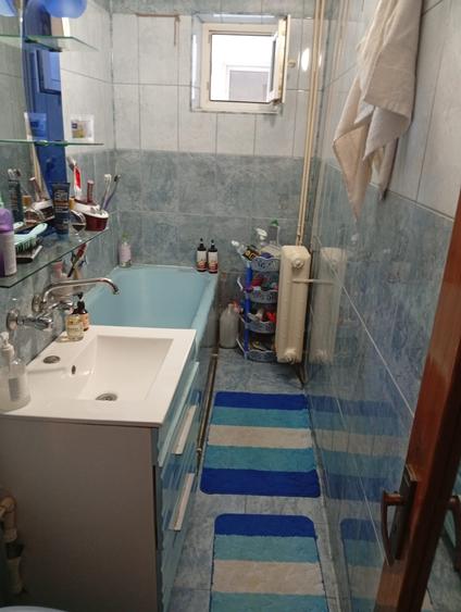 Apartament cu 2 camere decomandat în