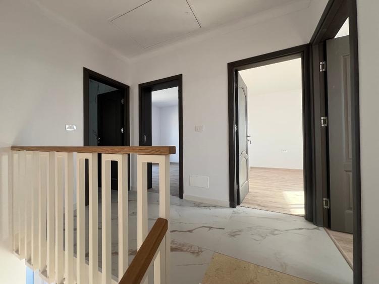 Duplex cu 4 camere cu Canalizare în Valea Lupului