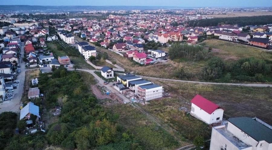 Spațiu comercial, în Smeura