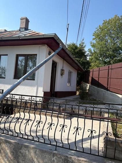 Casă cu 4 camere în Șotrile