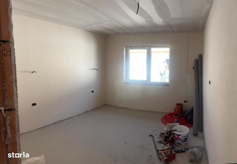 Casă cu 4 camere în Centrul Civic