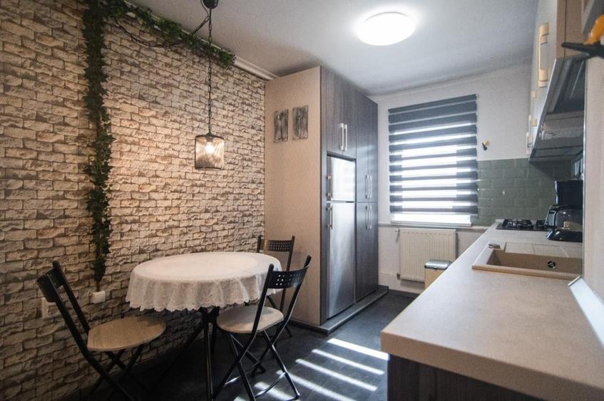 Apartament cu 2 camere decomandat, mobilat în Circumvalațiunii