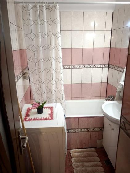Apartament cu 3 camere decomandat, mobilat în Inel II