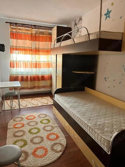Apartament cu 3 camere decomandat în Micro 1