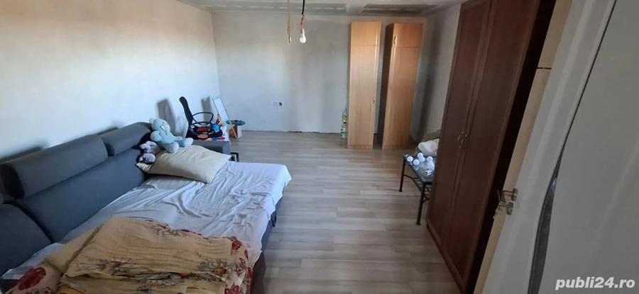 Casă cu 3 camere cu Teren 2000 Mp în Sărmășel