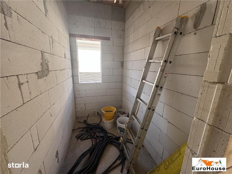 Casă cu 4 camere cu Teren 428 Mp în Central