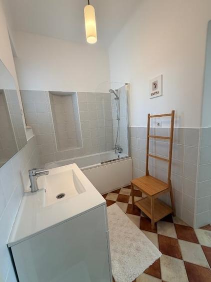 Apartament cu 2 camere decomandat, mobilat în Centrul Istoric