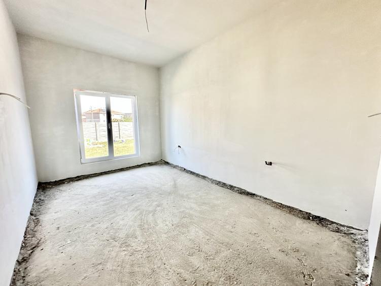 Duplex cu 3 camere cu Canalizare în Moșnița Veche