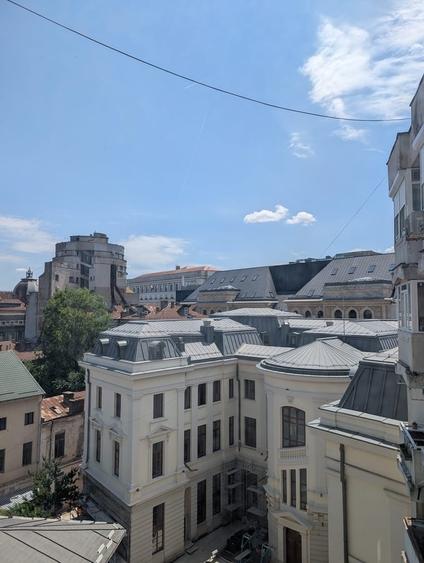 Garsonieră semidecomandată în Universitate