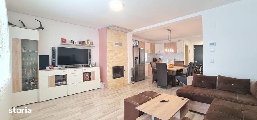 Casă cu 4 camere în Central