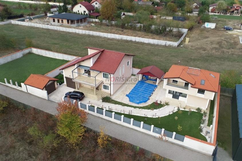 Casă individuală cu 8 camere cu Piscina în Snagov