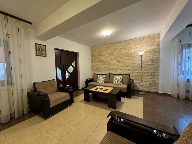 Casă individuală cu 7 camere cu Teren 259 Mp în Jilava