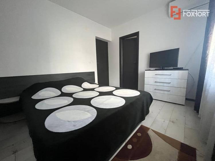 Duplex cu 5 camere cu Canalizare în Moșnița Nouă