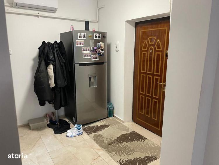 Apartament cu 2 camere decomandat în Calea București