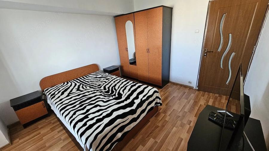 Inchiriez apartament 3 camere - 1