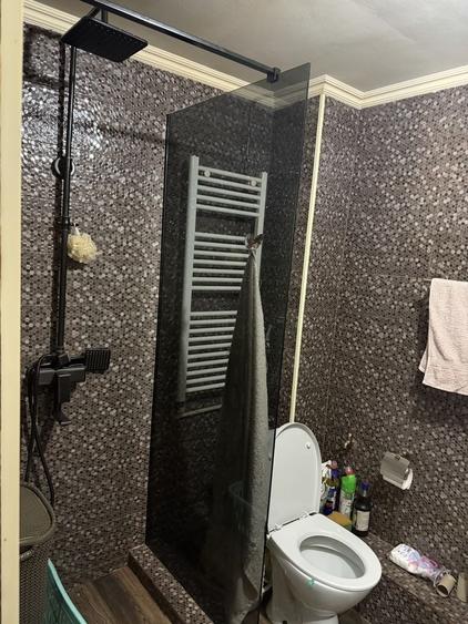Casă cu 4 camere în Mânăstioara