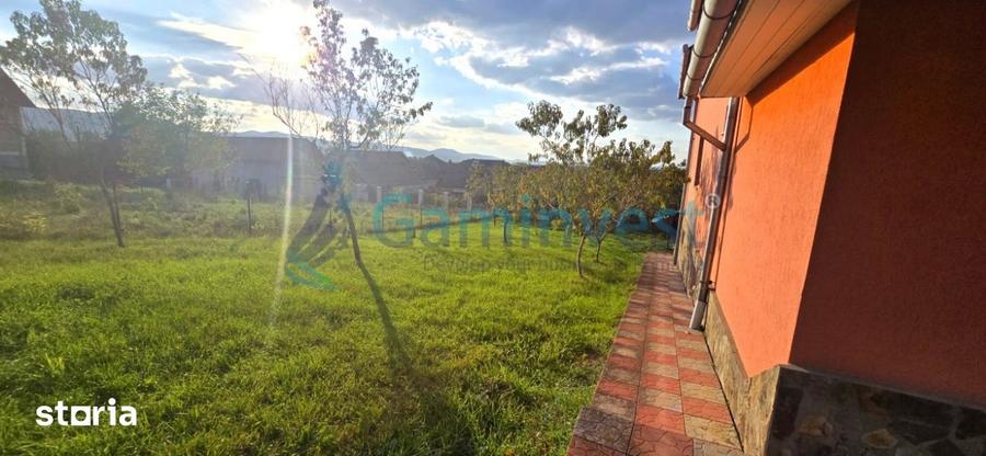 Casă cu 5 camere cu Teren 2690 Mp în Central