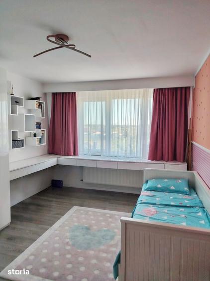Casă cu 4 camere cu Teren 250 Mp în Central
