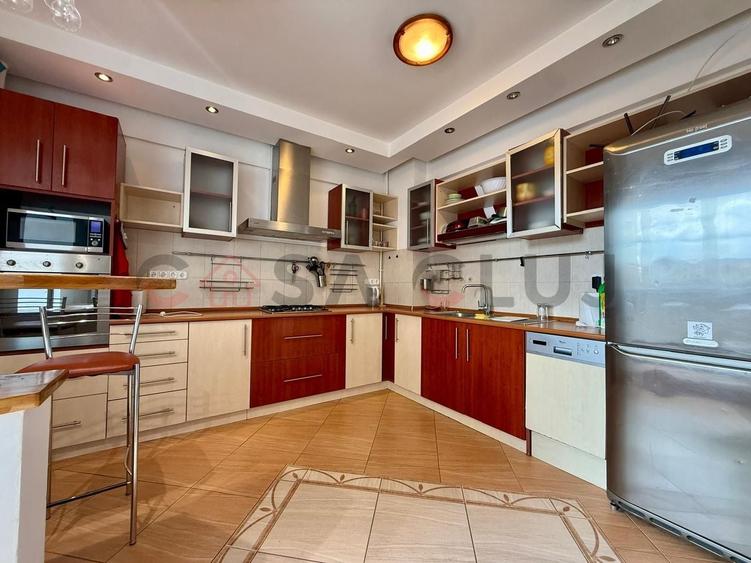 Apartament cu 4 camere semidecomandat, mobilat în Zorilor