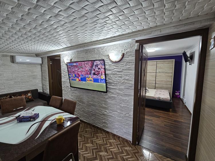 Apartament cu 3 camere decomandat în Mangalia