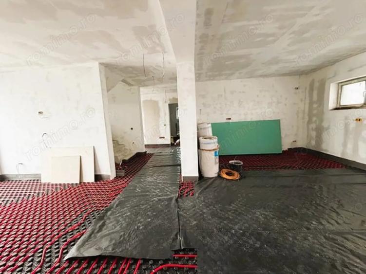 Casă cu Teren 586 Mp în Slătioara