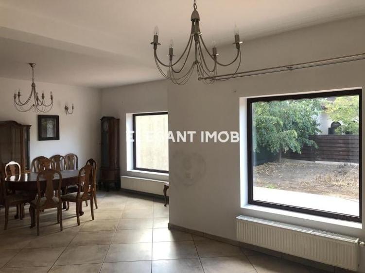 Casă cu 5 camere cu Canalizare în Corbeanca