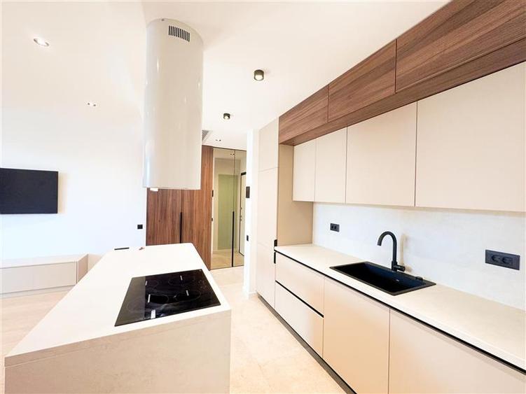 Apartament cu 2 camere semidecomandat, mobilat în Herăstrău