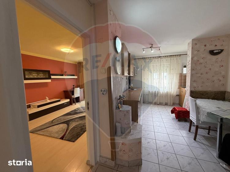 Apartament cu 3 camere în Decebal