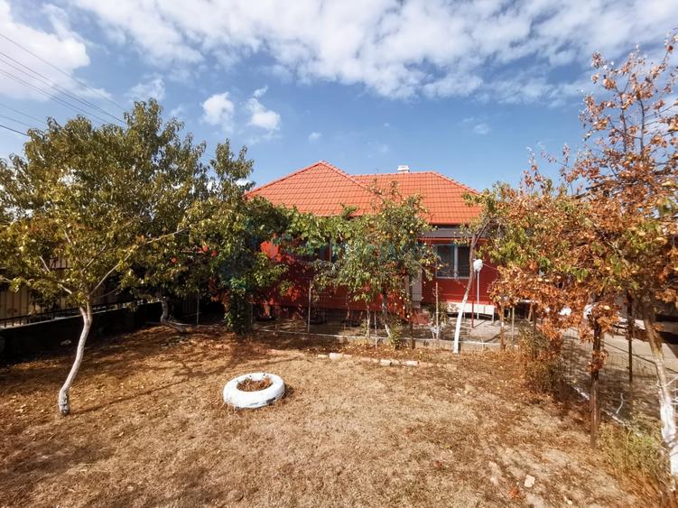 Casă individuală cu 3 camere cu Canalizare în Tileagd