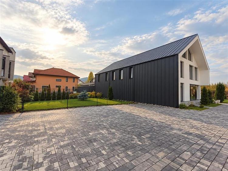 Apartament cu 2 camere decomandat în Exterior Est