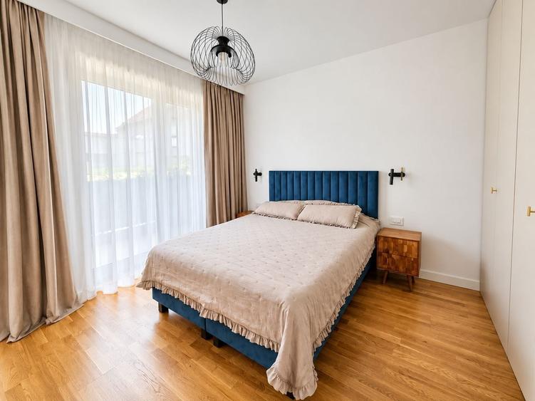 Casă cu 4 camere cu Piscina în Pipera