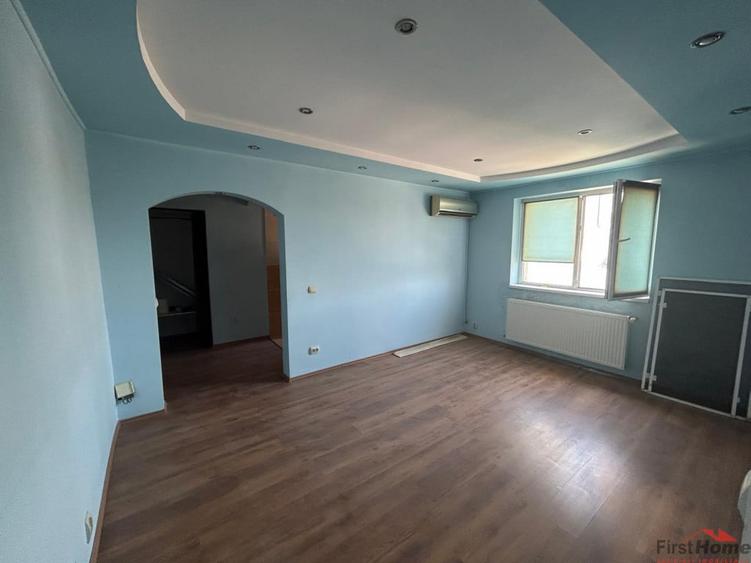 Apartament cu 3 camere, de , zona sud, scoala 8 - 9