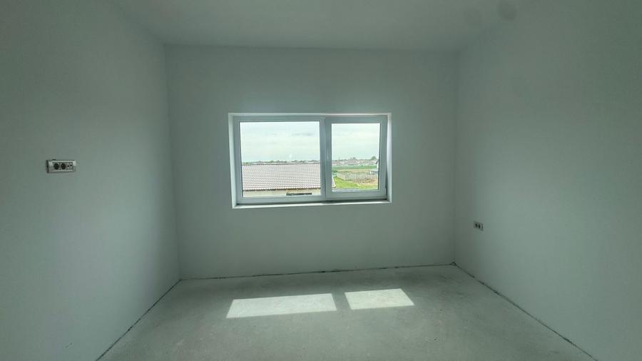 Apartament cu 2 camere decomandat în Bucovăț (Remetea Mare)