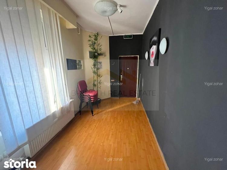 Apartament cu 4 camere decomandat, mobilat în Centrul Civic