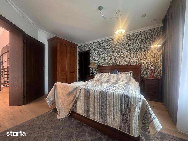 Casă cu 6 camere cu Teren 1834 Mp în Bran