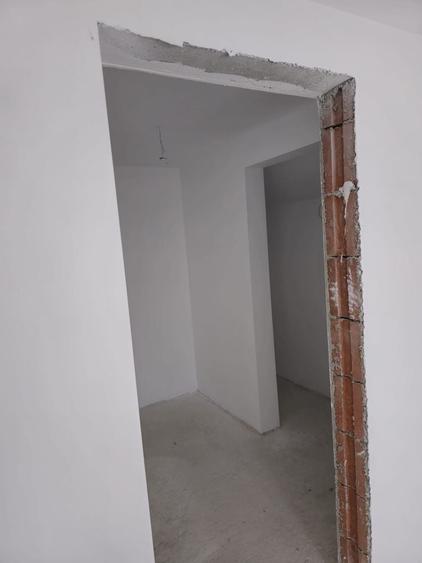 Casă cu 4 camere în Căpățânești