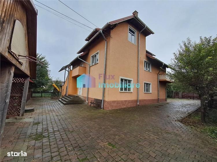 Casă cu 4 camere cu Teren 1200 Mp în Ițcani
