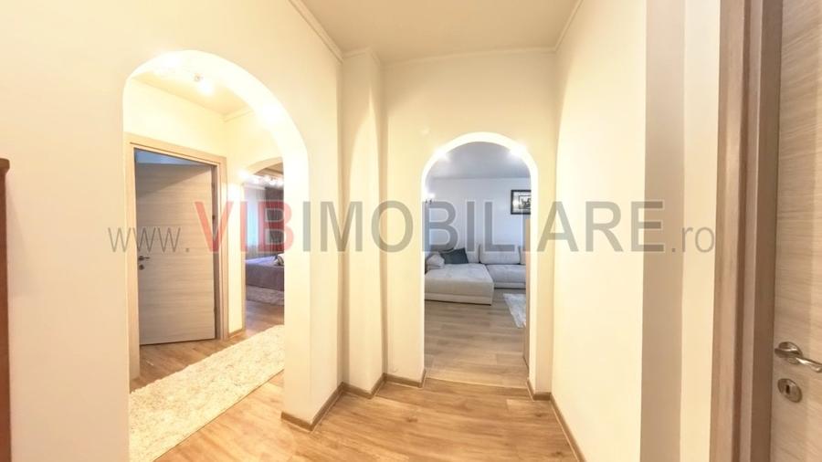 Apartament cu 2 camere semidecomandat, mobilat în Tractorul