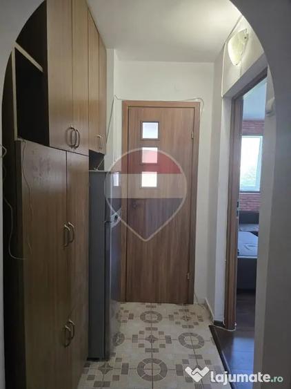 Apartament cu 2 camere semidecomandat în Progresul