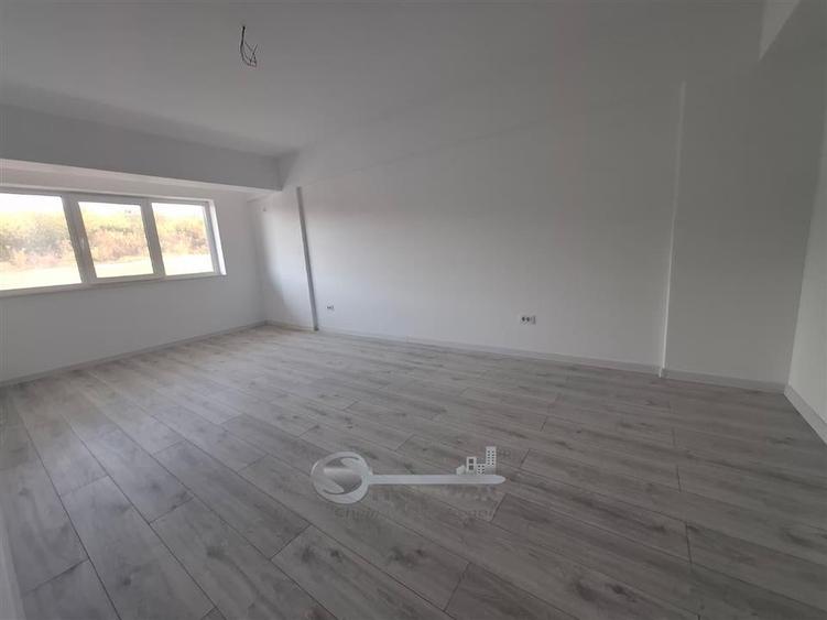 Apartament cu 3 camere decomandat în Galata
