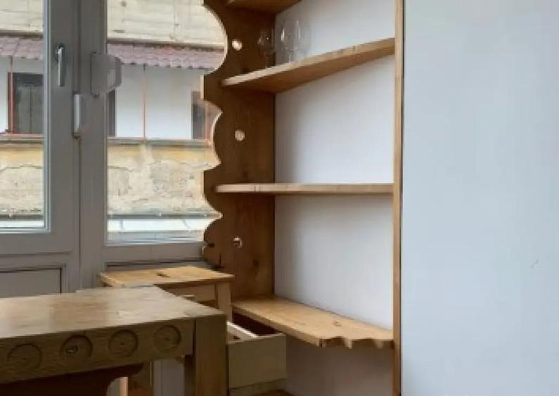 Garsonieră decomandată, mobilată în Armeneasca