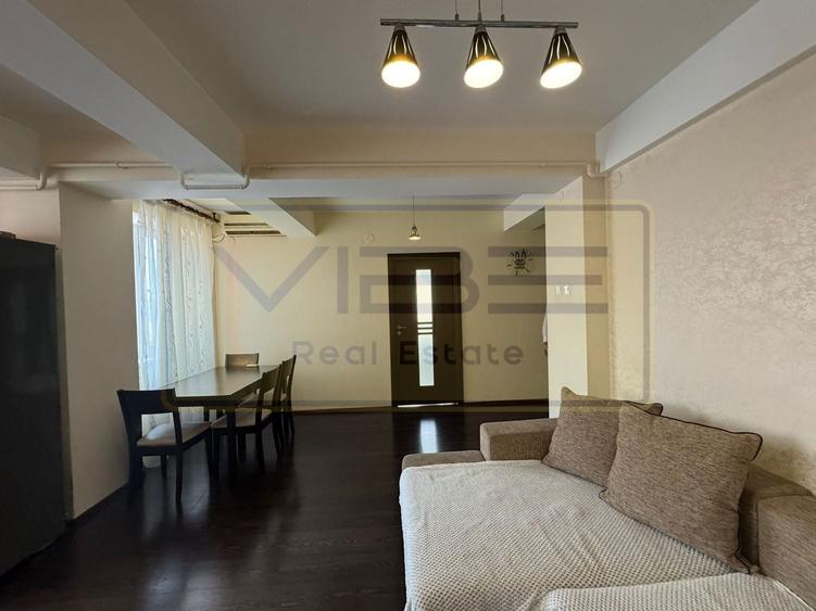 Apartament cu 3 camere semidecomandat, mobilat în Tătărași