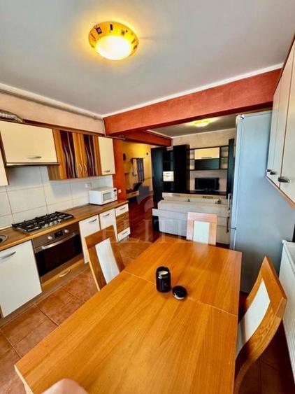 Apartament cu 2 camere semidecomandat, mobilat în Zorilor