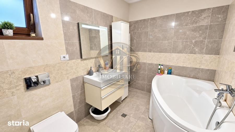 Casă cu 4 camere cu Teren 750 Mp în Central