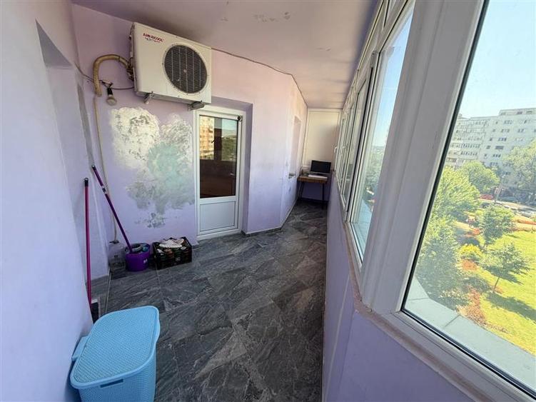 Apartament cu 3 camere decomandat  Dacia, bloc 1990 - 28